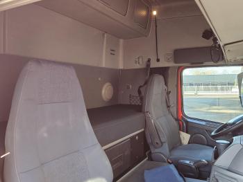 Volvo FM 410 6x2 / FASSI 42 t/m CRANE / KRAN